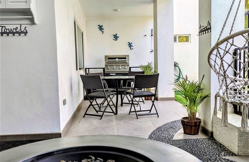 Valle de Guadalupe House | 5bed/4bath Spacious Modern Home Centrally Located