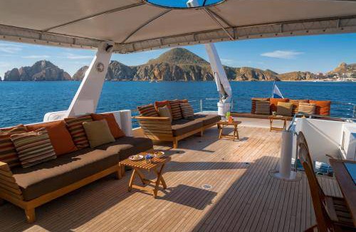 La Paz Boat Rental | 242 m² Houseboat ∙ 5 bedrooms ∙ 10 guests
