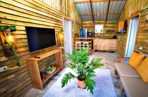 La Colorada House | Natural Retreat with Jacuzzi and Stunning Views in Vista al Valle