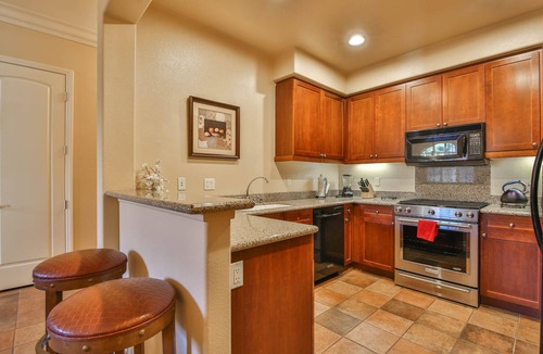 La Quinta Condo | Near Pool! Luxurious 1-Bedroom Villa near Clubhouse, Pet Friendly! - (L12)