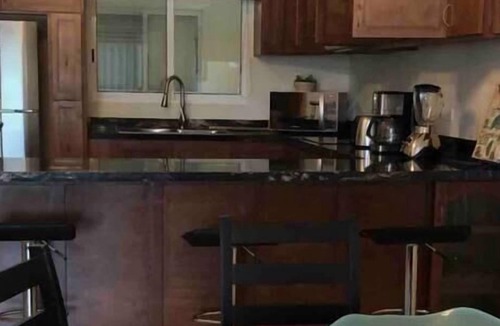 El Tezal Apartment | New Condo - 5 minute walk to the beach!