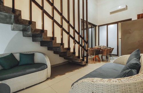 La Manzanilla Villa | New La Manzanilla Retreat, Vibrant Poolside Living