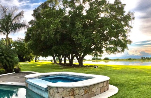 Xoxocotla Villa | NEW Lake & Play Private Waterski/Wakeboard Resort!