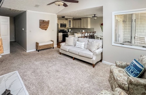 Kelleys Island Condo | New! Large 2 Bedroom Kelleys Island Condo