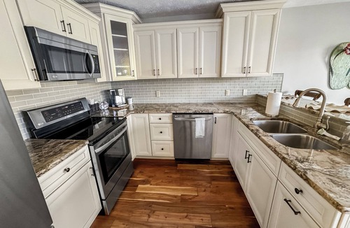 Kelleys Island Condo | New! Large 2 Bedroom Kelleys Island Condo