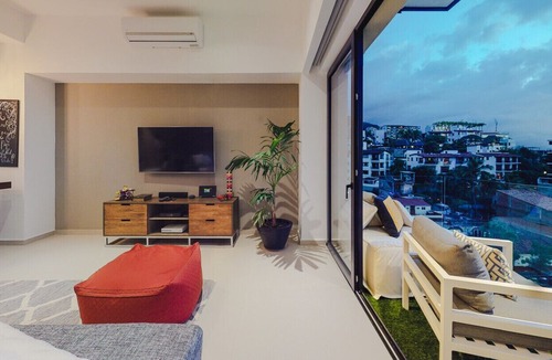Emiliano Zapata House | NEW Luxury Condo in Romantic Zone