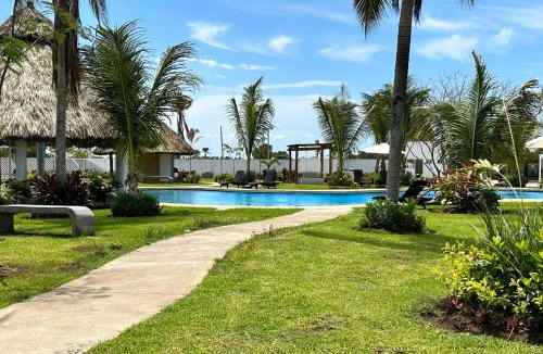 Boulevard Barra Vieja House | New Modern Acapulco Diamante House Getaway with Pool View and Beach Club