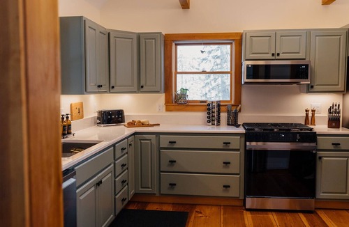 Walpole House | New! Pemaquid Escape | Curated Comfort + Hot Tub