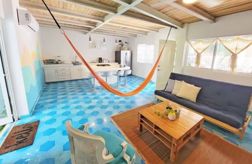 North End Apartment | New + Super Fast WiFi + Free BeachClub Daily Access + Amazing Location