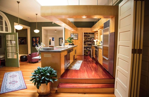 Central Area Apartment | New York Style Loft Located In A Historic Building In Downtown Salem, Oregon.