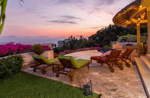 La Punta House | Newer Lapunta Home, Ocean Views from Every Bedroom! House of Joy