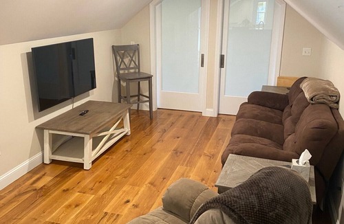 Tiverton Apartment | Newly built apartment in historic village