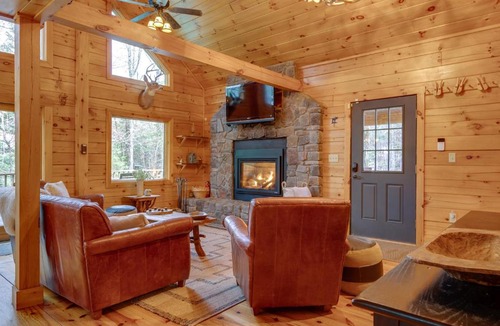 Bethel House | Newly Built Bethel Log Cabin with Deck, Near Skiing!
