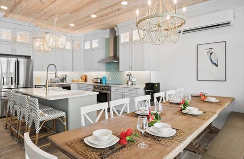 George Town Villa | Newly Built Luxury 5- bedroom Beachfront Villa with Infinity Heated Pool