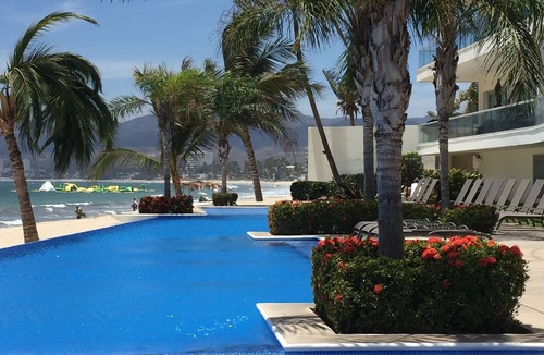 Bucerias Condo | Newly Decorated Beachfront/Oceanfront Condo in Bucerias. Punta Arena.