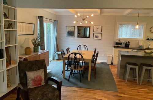 Seaside House | Newly remodeled 4+ bedroom, 2 bath