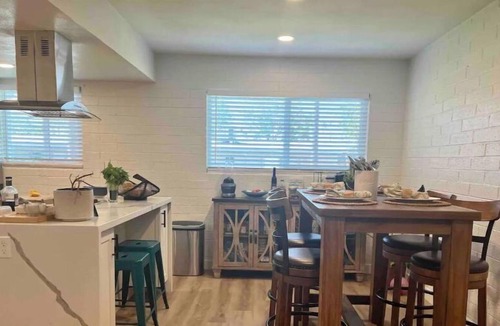 Camelback East Apartment | Newly remodeled Condo at uptown Phoenix
