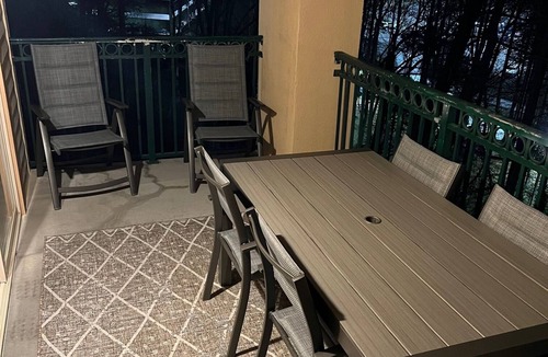 Gatlinburg Condo | Newly Updated Beautiful Condo & BEST kept secret - Steps Away from "The Strip"!