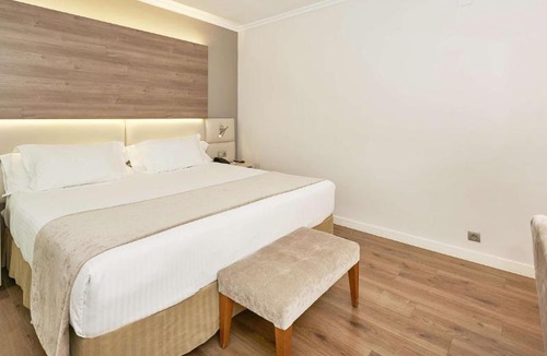 La Trinidad-San Juan y Todos los Santos Hotel | NH Córdoba Califa