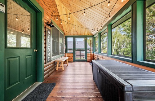 Rangeley Plantation House | Niboban Cabin 7 - Nice cabin on Rangeley Lake in the Niboban cottage community