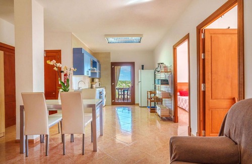 Cala Llombards Apartment | Nice apartment for 4 people with WIFI, TV, terrace and pets allowed