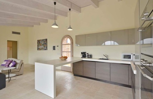 Torrita di Siena Apartment | Nice apartment for 4 people with pool, A/C, WIFI, TV, patio, pets allowed and panoramic view