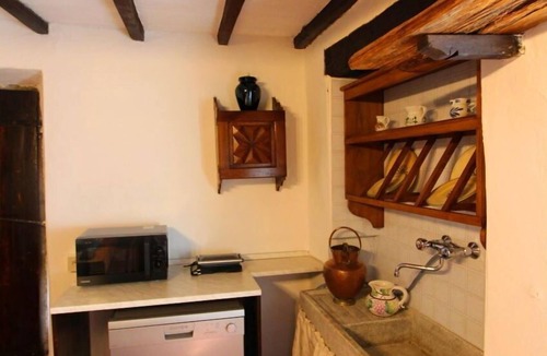 Pieve di Chio Apartment | Nice apartment for 4 people with pool, WIFI, TV and balcony