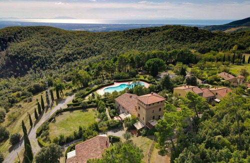 Riparbella Apartment | Nice apartment for 2 people with WIFI, pool, A/C, TV and patio