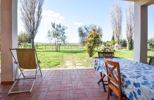 Pescia Romana House | Nice home in Pescia Romana with WiFi