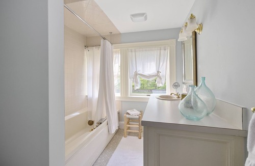 Bridgton Bed & Breakfast | Noble House Inn