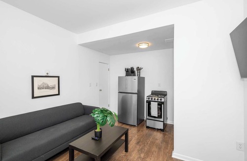 Northside House | Northside Suites – 4 Apartments!