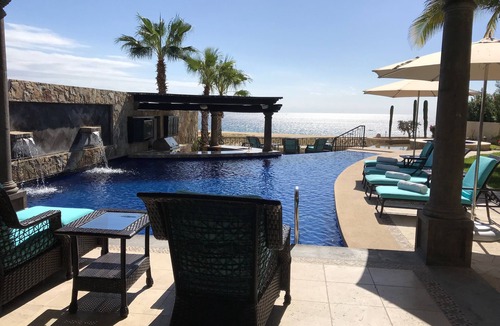 Paraiso Escondido Villa | Novaispania Viceroy villa gorgeous Cabo San Lucas Private Nicklaus Golf Course