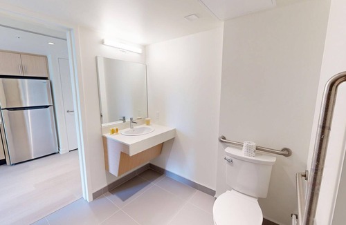 Harbord Village Hotel | Oak House Residence