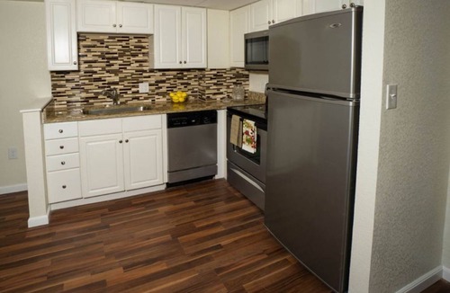 Branson Theater District Condo | Oak Ridge Branson: Modern 1 BR Condo w Pool