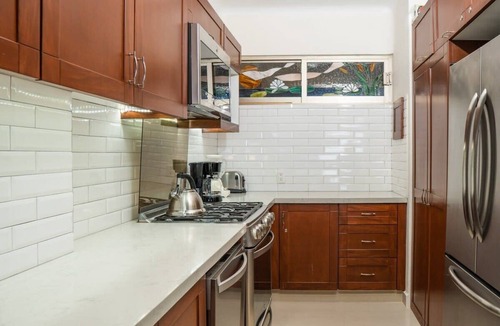 Flamingos Condo | Ocean Front Condo with Pool Sleeps 6 People