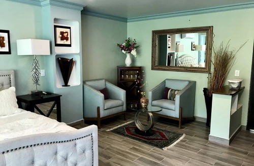 Boca de Tomatlan Cabin | Ocean Frontage Two Bedroom Family compound with Full Kitchen