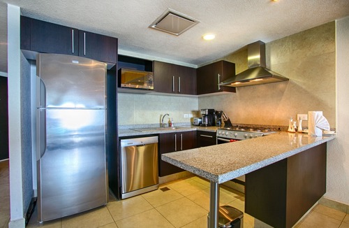 South Hotel Zone Condo | Ocean & Mtn View Condo | Pools, Gym, Two Balconies
