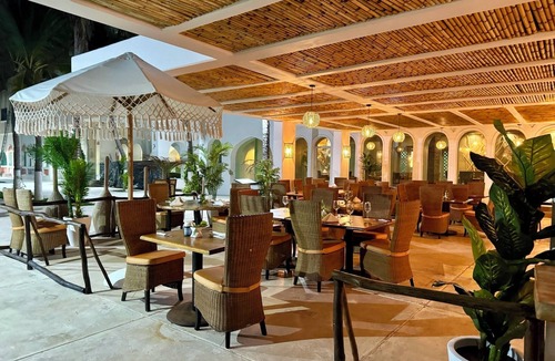 Manzanillo Apartment | Ocean View, Terrace and Swimming Pools