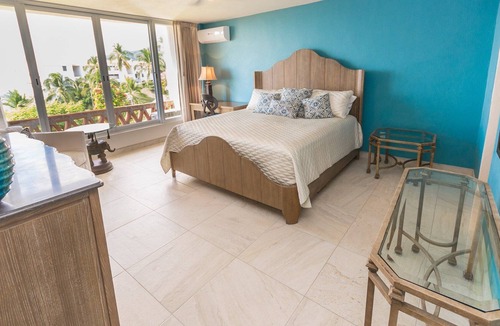 Manzanillo Condo | OCEAN VIEWS GALORE!
