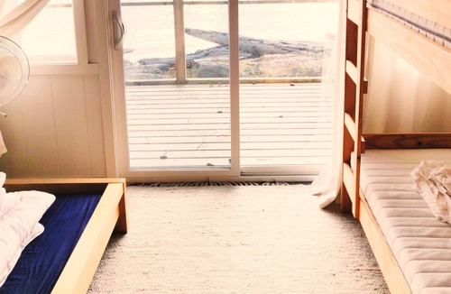 Halfmoon Bay Cabin | Ocean Waterfront in Halfmoon Bay, BC - long-term rental - minimum 1 month