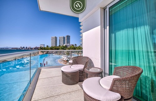 North Hotel Zone Apartment | Oceanfront 4 BR Condo - Beach - Infinity Pool
