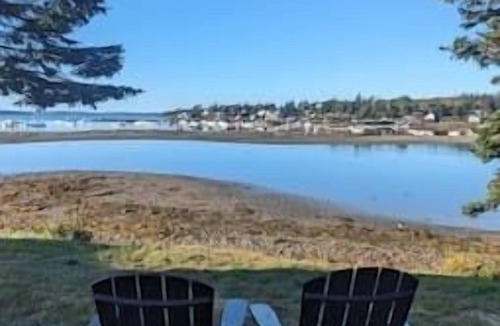 Bass Harbor House | Oceanfront Acadia Cottage With Rocky Beach