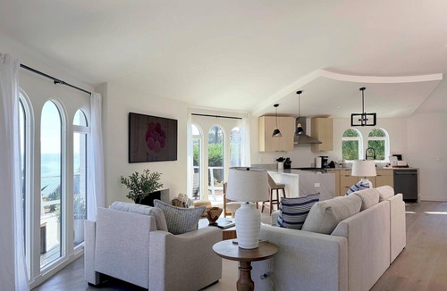 East Mesa House | Oceanfront Home on Shoreline, Walk To The Beach