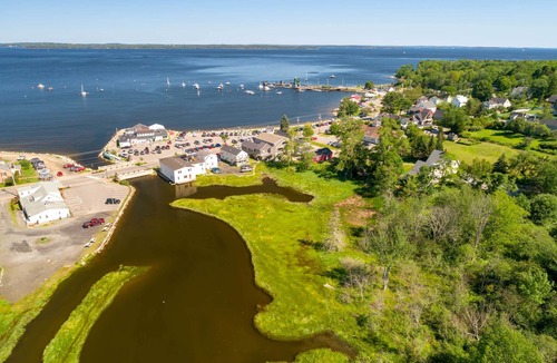 Lincolnville Apartment | Oceanfront Lincolnville Studio w / Private Balcony!