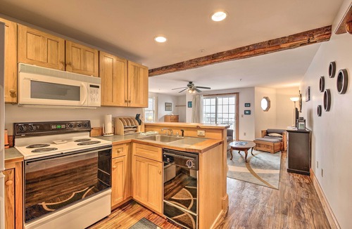 Lincolnville Apartment | Oceanfront Lincolnville Studio w / Private Balcony!