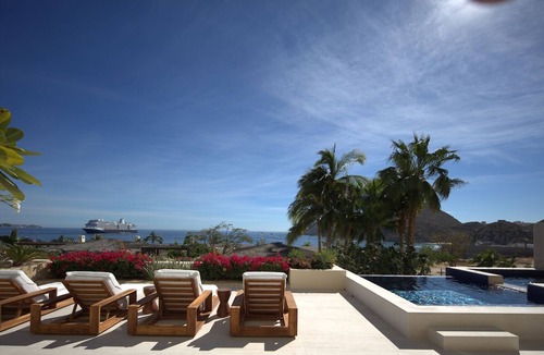 El Medano Ejidal Villa | Oceanfront Luxury Escape, Breathtaking Views. Private Pool & Jacuzzi