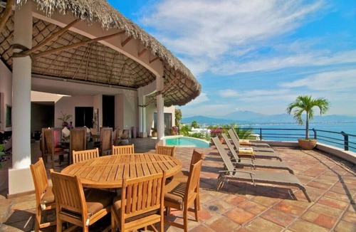 La Punta Villa | Oceanfront Luxury Villa in Gated Community