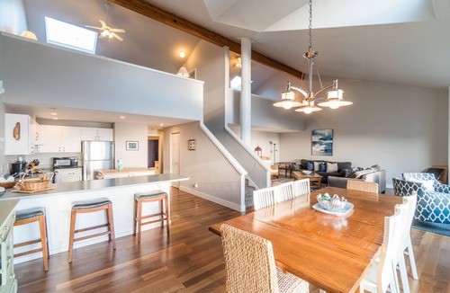 Depoe Bay Condo | Oceanfront Pet Friendly Condo overlooking Depoe Bay, perfect for Whale Watching