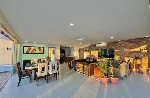 Flamingos Apartment | Oceanfront PH with Private Pool