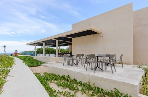 Telchac Puerto Apartment | Oceanfront Studio with a Pool, WIFI, Central A/C, Great Location